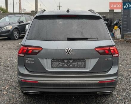 Серый Фольксваген Тигуан, объемом двигателя 1.98 л и пробегом 105 тыс. км за 17950 $, фото 17 на Automoto.ua