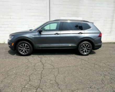 Серый Фольксваген Тигуан, объемом двигателя 2 л и пробегом 40 тыс. км за 8900 $, фото 5 на Automoto.ua