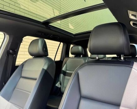 Серый Фольксваген Тигуан, объемом двигателя 2 л и пробегом 40 тыс. км за 10000 $, фото 11 на Automoto.ua