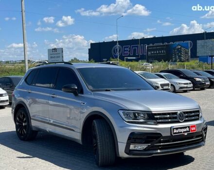 Серый Фольксваген Тигуан, объемом двигателя 2 л и пробегом 135 тыс. км за 23690 $, фото 2 на Automoto.ua