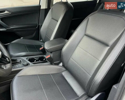 Серый Фольксваген Тигуан, объемом двигателя 1.98 л и пробегом 225 тыс. км за 17800 $, фото 12 на Automoto.ua