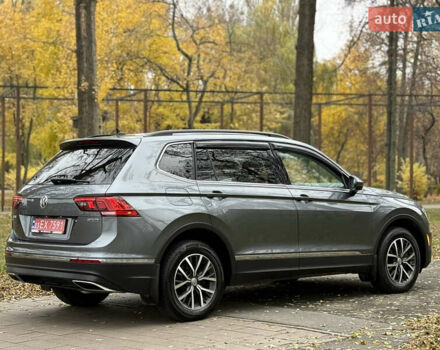 Сірий Фольксваген Тігуан, об'ємом двигуна 2 л та пробігом 212 тис. км за 16900 $, фото 13 на Automoto.ua