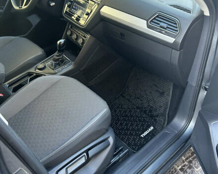 Сірий Фольксваген Тігуан, об'ємом двигуна 1.98 л та пробігом 68 тис. км за 17000 $, фото 9 на Automoto.ua