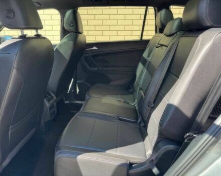 Серый Фольксваген Тигуан, объемом двигателя 2 л и пробегом 40 тыс. км за 10000 $, фото 13 на Automoto.ua