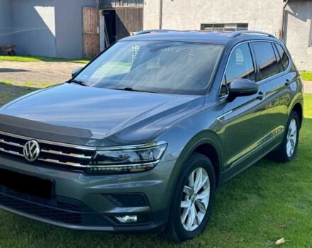 Сірий Фольксваген Тігуан, об'ємом двигуна 2 л та пробігом 35 тис. км за 13100 $, фото 3 на Automoto.ua