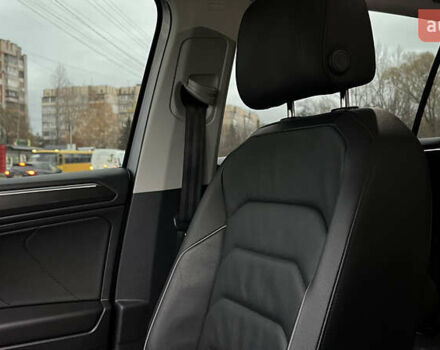 Серый Фольксваген Тигуан, объемом двигателя 2 л и пробегом 75 тыс. км за 29999 $, фото 28 на Automoto.ua