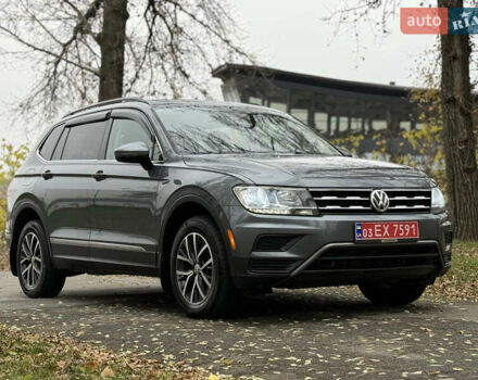 Сірий Фольксваген Тігуан, об'ємом двигуна 2 л та пробігом 212 тис. км за 16900 $, фото 10 на Automoto.ua