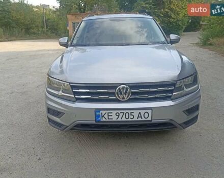 Серый Фольксваген Тигуан, объемом двигателя 1.98 л и пробегом 159 тыс. км за 19900 $, фото 4 на Automoto.ua