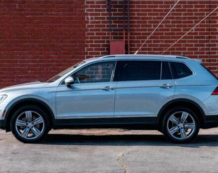 Сірий Фольксваген Тігуан, об'ємом двигуна 2 л та пробігом 46 тис. км за 9000 $, фото 3 на Automoto.ua