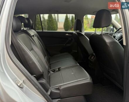 Сірий Фольксваген Тігуан, об'ємом двигуна 1.98 л та пробігом 173 тис. км за 16999 $, фото 59 на Automoto.ua