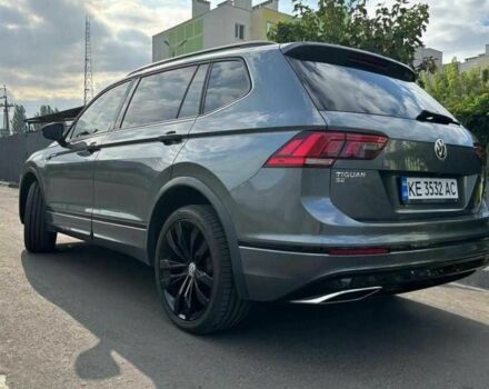 Серый Фольксваген Тигуан, объемом двигателя 2 л и пробегом 99 тыс. км за 23400 $, фото 3 на Automoto.ua