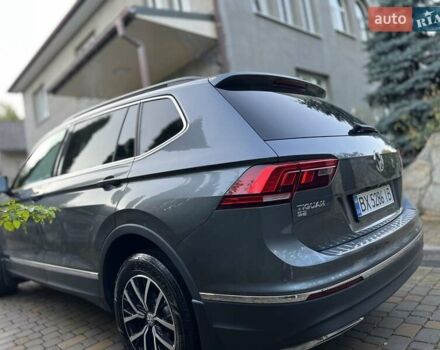 Серый Фольксваген Тигуан, объемом двигателя 1.98 л и пробегом 28 тыс. км за 17800 $, фото 5 на Automoto.ua