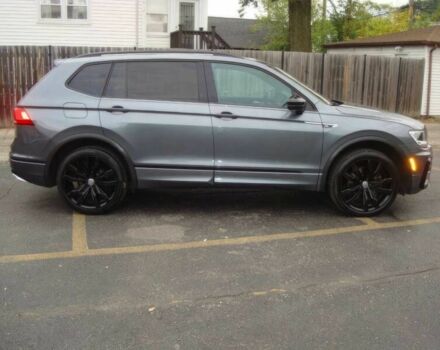 Сірий Фольксваген Тігуан, об'ємом двигуна 2 л та пробігом 30 тис. км за 19200 $, фото 3 на Automoto.ua