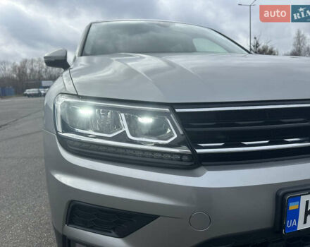 Серый Фольксваген Тигуан, объемом двигателя 1.97 л и пробегом 110 тыс. км за 24999 $, фото 3 на Automoto.ua