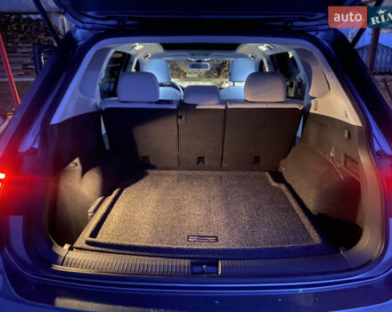 Серый Фольксваген Тигуан, объемом двигателя 2 л и пробегом 27 тыс. км за 26000 $, фото 13 на Automoto.ua