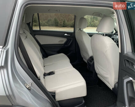 Сірий Фольксваген Тігуан, об'ємом двигуна 2 л та пробігом 130 тис. км за 20700 $, фото 10 на Automoto.ua