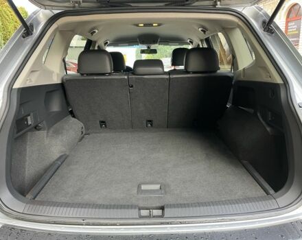 Серый Фольксваген Тигуан, объемом двигателя 2 л и пробегом 225 тыс. км за 18700 $, фото 21 на Automoto.ua