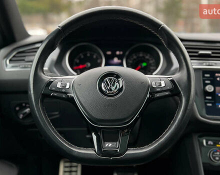 Серый Фольксваген Тигуан, объемом двигателя 1.98 л и пробегом 101 тыс. км за 23900 $, фото 10 на Automoto.ua