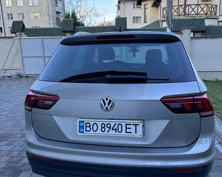 Серый Фольксваген Тигуан, объемом двигателя 1.97 л и пробегом 144 тыс. км за 26000 $, фото 4 на Automoto.ua