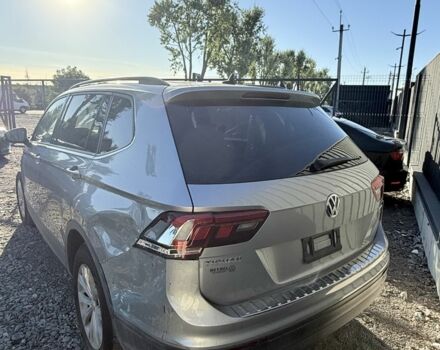 Сірий Фольксваген Тігуан, об'ємом двигуна 2 л та пробігом 84 тис. км за 15500 $, фото 3 на Automoto.ua