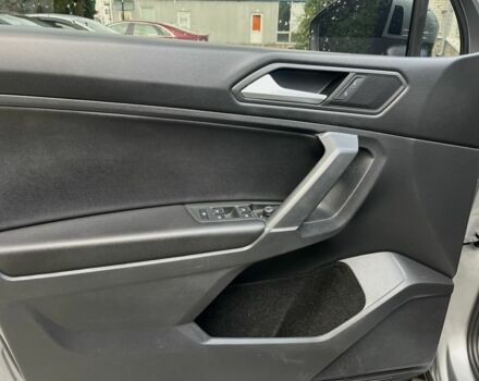 Серый Фольксваген Тигуан, объемом двигателя 2 л и пробегом 225 тыс. км за 18700 $, фото 8 на Automoto.ua