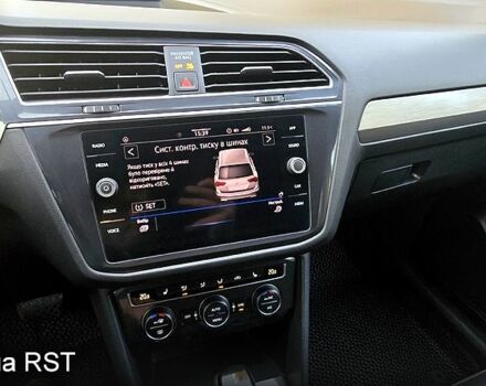 Сірий Фольксваген Тігуан, об'ємом двигуна 2 л та пробігом 122 тис. км за 25000 $, фото 11 на Automoto.ua