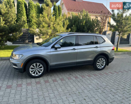 Сірий Фольксваген Тігуан, об'ємом двигуна 1.98 л та пробігом 182 тис. км за 16950 $, фото 1 на Automoto.ua