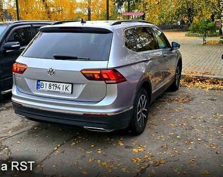 Сірий Фольксваген Тігуан, об'ємом двигуна 2 л та пробігом 122 тис. км за 25000 $, фото 5 на Automoto.ua