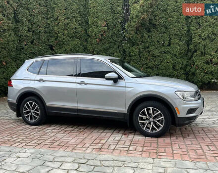 Серый Фольксваген Тигуан, объемом двигателя 1.98 л и пробегом 225 тыс. км за 17800 $, фото 2 на Automoto.ua