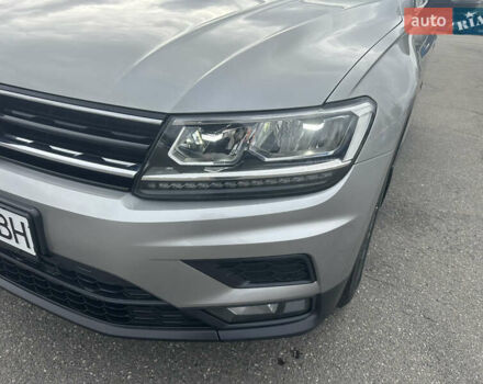 Серый Фольксваген Тигуан, объемом двигателя 1.97 л и пробегом 110 тыс. км за 24999 $, фото 6 на Automoto.ua