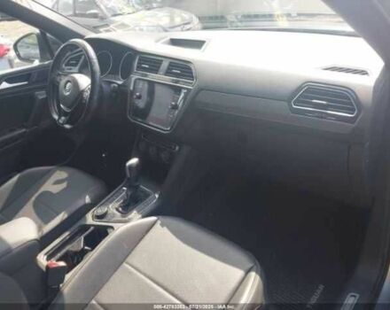 Сірий Фольксваген Тігуан, об'ємом двигуна 2 л та пробігом 32 тис. км за 4500 $, фото 4 на Automoto.ua