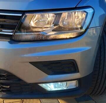 Сірий Фольксваген Тігуан, об'ємом двигуна 1.98 л та пробігом 210 тис. км за 17000 $, фото 7 на Automoto.ua