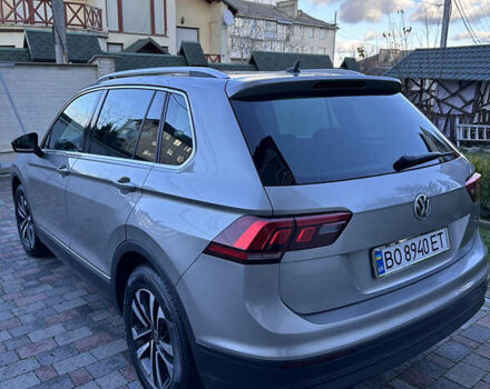 Серый Фольксваген Тигуан, объемом двигателя 1.97 л и пробегом 144 тыс. км за 26000 $, фото 5 на Automoto.ua