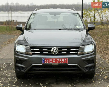 Сірий Фольксваген Тігуан, об'ємом двигуна 2 л та пробігом 212 тис. км за 16900 $, фото 6 на Automoto.ua