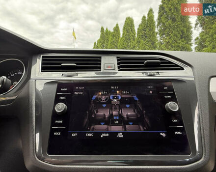 Сірий Фольксваген Тігуан, об'ємом двигуна 1.97 л та пробігом 250 тис. км за 25999 $, фото 60 на Automoto.ua