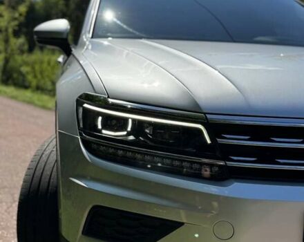 Серый Фольксваген Тигуан, объемом двигателя 1.98 л и пробегом 103 тыс. км за 31000 $, фото 2 на Automoto.ua