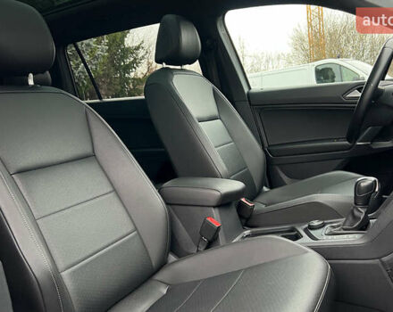 Серый Фольксваген Тигуан, объемом двигателя 1.98 л и пробегом 101 тыс. км за 23900 $, фото 21 на Automoto.ua