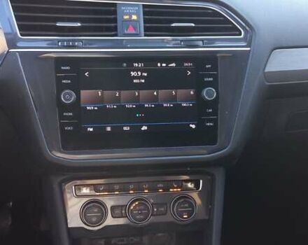 Сірий Фольксваген Тігуан, об'ємом двигуна 1.98 л та пробігом 210 тис. км за 17000 $, фото 6 на Automoto.ua