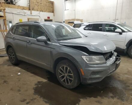 Сірий Фольксваген Тігуан, об'ємом двигуна 2 л та пробігом 138 тис. км за 11400 $, фото 2 на Automoto.ua