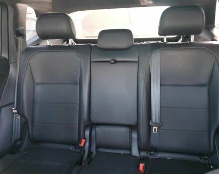 Сірий Фольксваген Тігуан, об'ємом двигуна 2 л та пробігом 58 тис. км за 12800 $, фото 9 на Automoto.ua