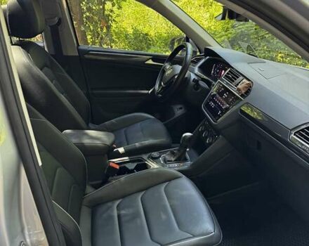 Серый Фольксваген Тигуан, объемом двигателя 1.98 л и пробегом 103 тыс. км за 31000 $, фото 38 на Automoto.ua