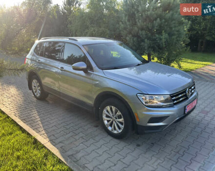Сірий Фольксваген Тігуан, об'ємом двигуна 1.98 л та пробігом 182 тис. км за 16950 $, фото 6 на Automoto.ua