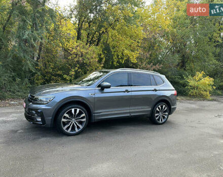 Серый Фольксваген Тигуан, объемом двигателя 2 л и пробегом 87 тыс. км за 25500 $, фото 8 на Automoto.ua