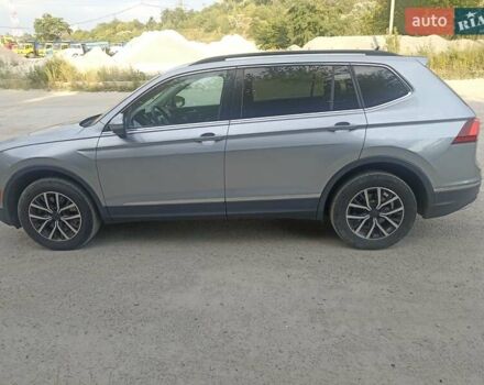 Серый Фольксваген Тигуан, объемом двигателя 1.98 л и пробегом 159 тыс. км за 19900 $, фото 6 на Automoto.ua
