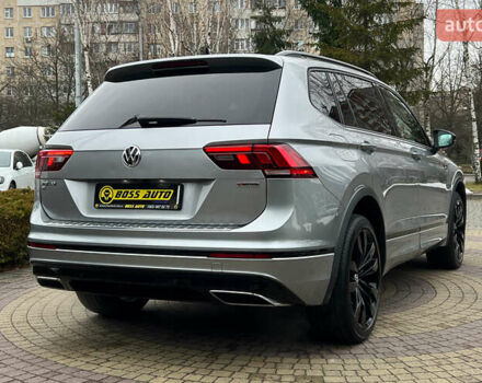 Серый Фольксваген Тигуан, объемом двигателя 1.98 л и пробегом 101 тыс. км за 23900 $, фото 7 на Automoto.ua
