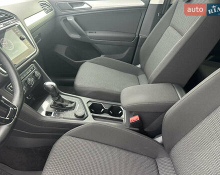 Серый Фольксваген Тигуан, объемом двигателя 1.97 л и пробегом 110 тыс. км за 24999 $, фото 88 на Automoto.ua