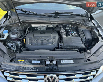 Сірий Фольксваген Тігуан, об'ємом двигуна 1.98 л та пробігом 182 тис. км за 16950 $, фото 19 на Automoto.ua