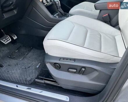 Сірий Фольксваген Тігуан, об'ємом двигуна 1.98 л та пробігом 118 тис. км за 28000 $, фото 22 на Automoto.ua