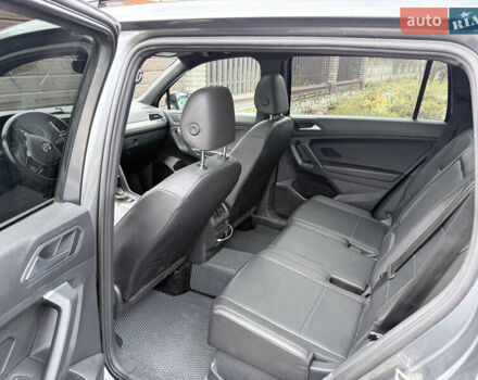 Серый Фольксваген Тигуан, объемом двигателя 1.98 л и пробегом 91 тыс. км за 24000 $, фото 5 на Automoto.ua