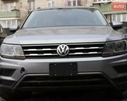 Сірий Фольксваген Тігуан, об'ємом двигуна 1.98 л та пробігом 110 тис. км за 11899 $, фото 4 на Automoto.ua